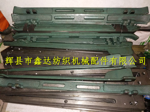織布機(jī)梭箱蓋板3305、擋板3306、底板3307